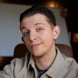 Riley Brown avatar